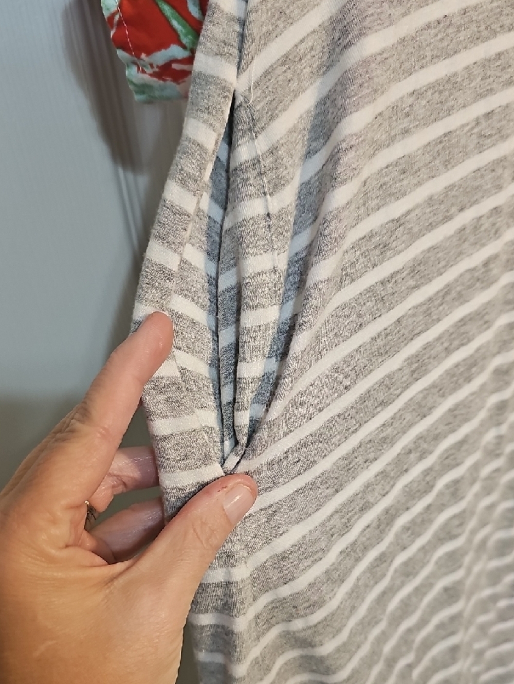 Umgee Gray and White Striped Tunic with Floral Puff Sleeves - Picture 6 of 6